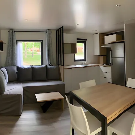 Mobilhomes Lacs D'armagnac Сasa de vacaciones