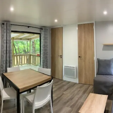 Holiday home Mobilhomes Lacs D'armagnac Bretagne-d'Armagnac
