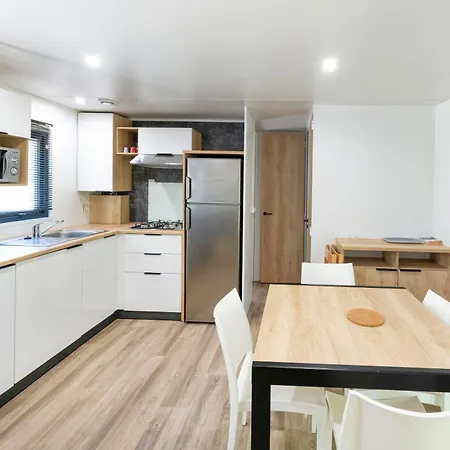 Mobilhomes Lacs D'armagnac Nyaraló Bretagne-d'Armagnac