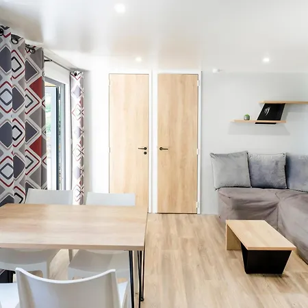 Nyaraló Mobilhomes Lacs D'armagnac *
